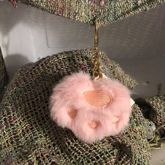 2/$14.00 Furry Paw Print Keychain - Picture 4 of 5